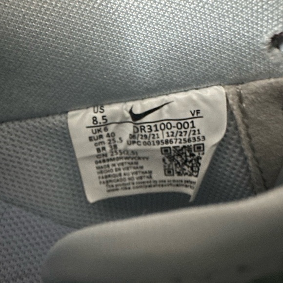 Nike Air Force Women’s Shoes - Picture 2 of 6